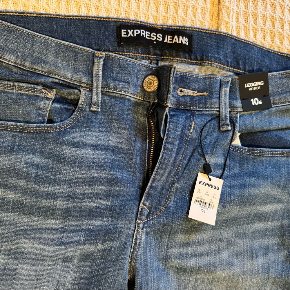 Express Women's Blue Skinny Jeans - Picture 2 of 3